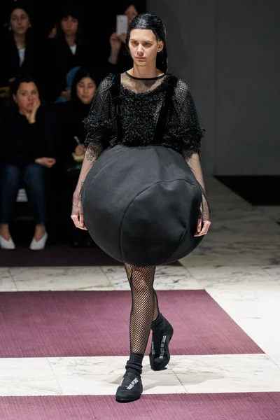 Look 7